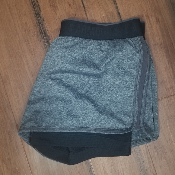 Under Amour Athletic Shorts - Picture 5 of 9